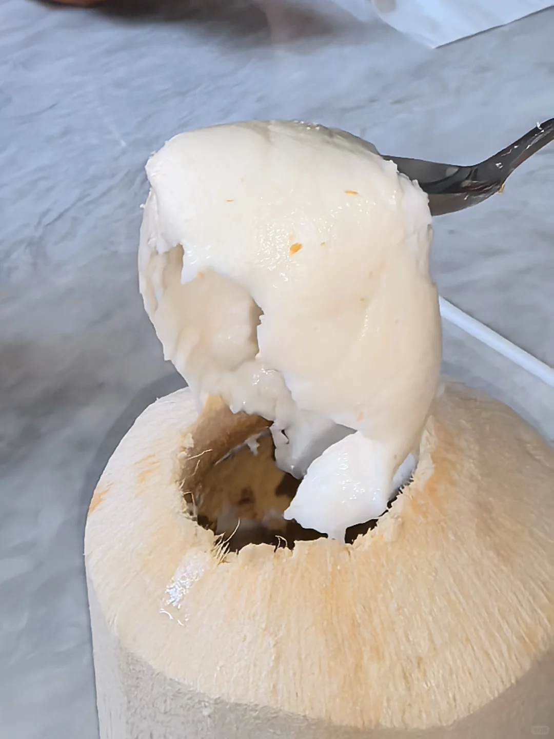 18周的小小仪式感｜和宝宝共享的第一口椰香