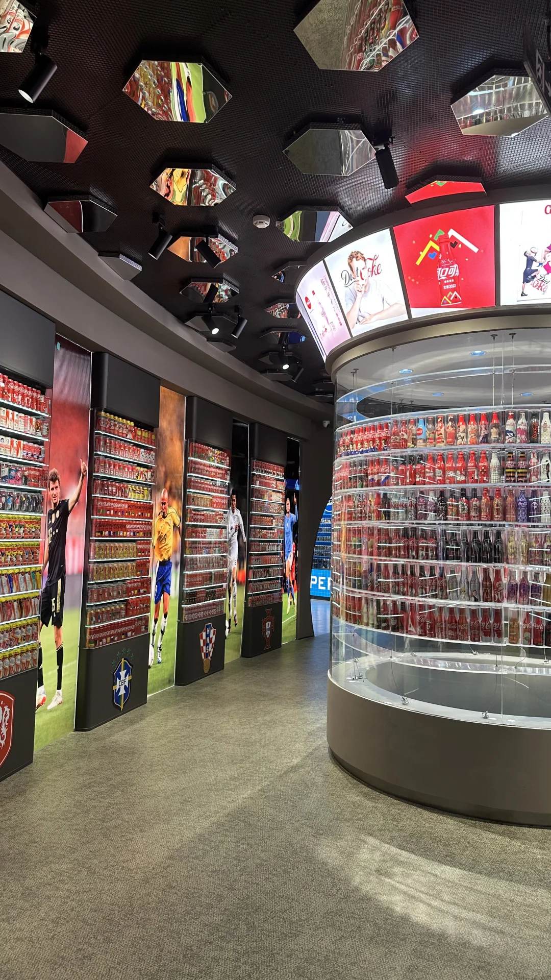 有两万多瓶可乐❗️❓