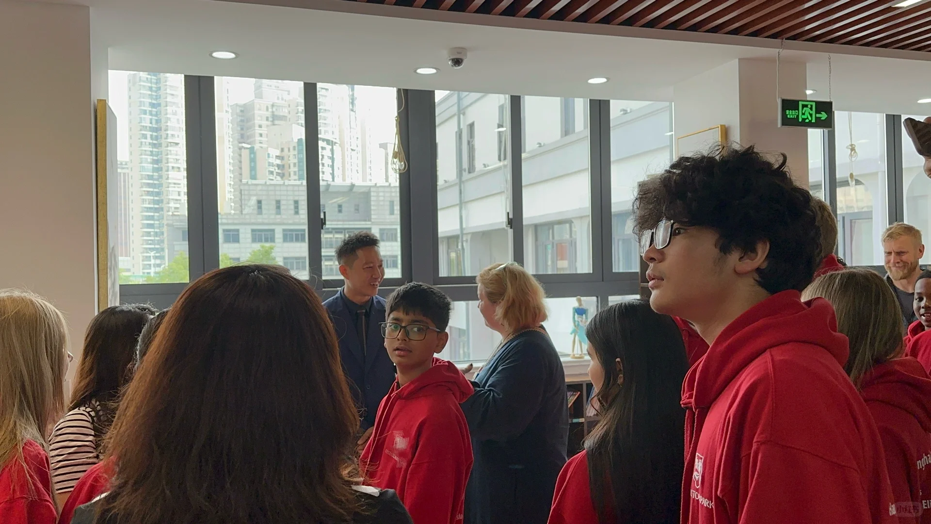 跨文化交流无国界，语言不通照样玩嗨?