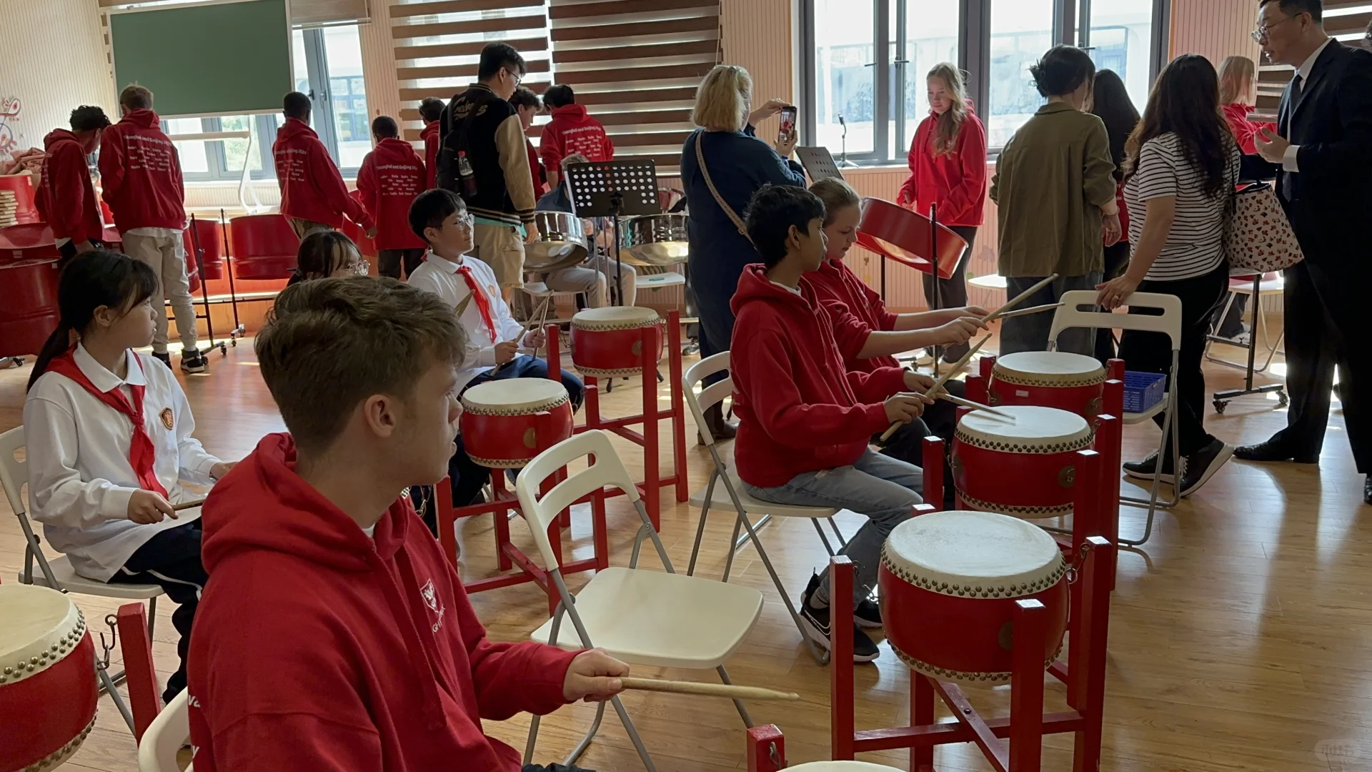 跨文化交流无国界，语言不通照样玩嗨?