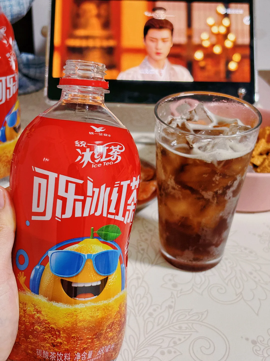 统一可乐冰红茶+零食=快乐翻倍！??