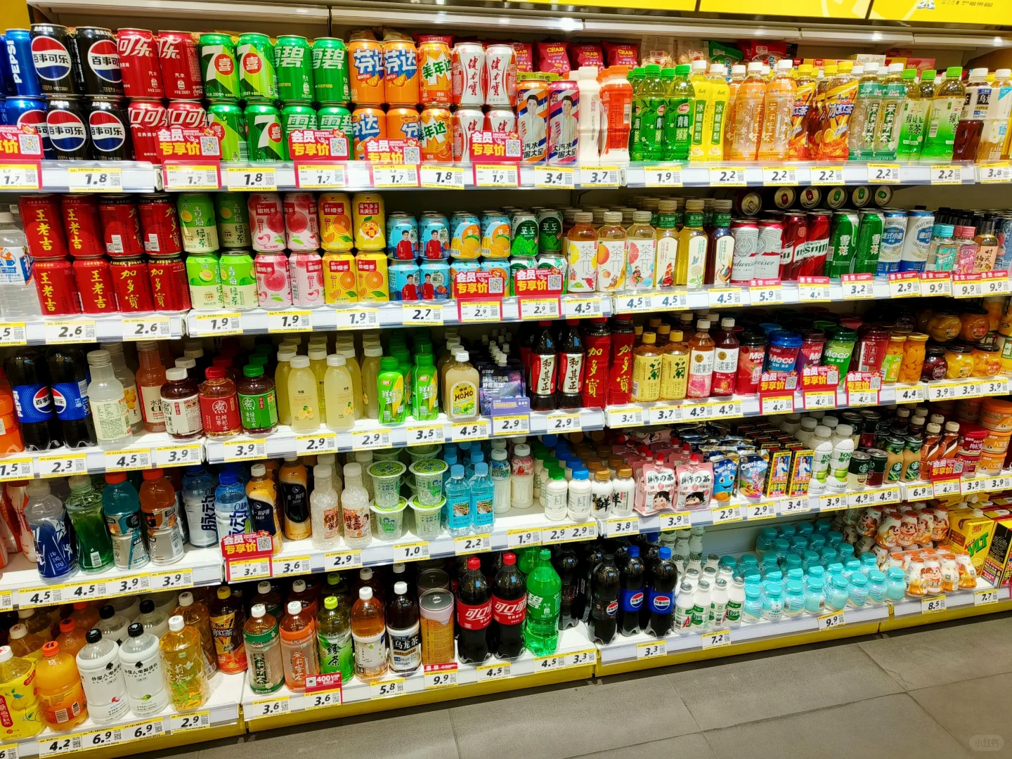 满满的货架 你喜欢喝什么？