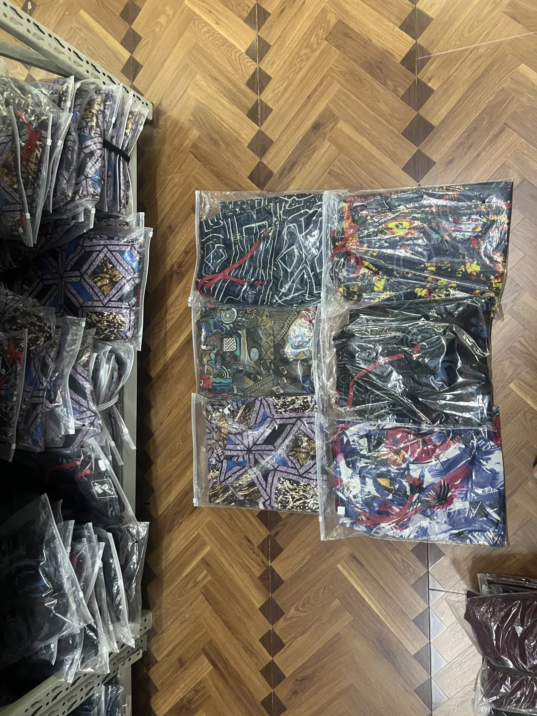 现在做跨境服装还能不能赚钱？