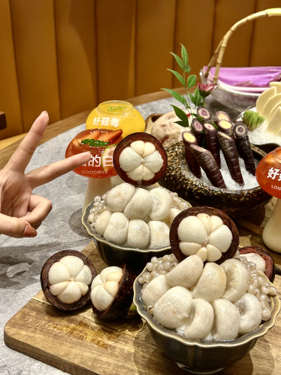 在大连喝到?了…红伞伞白杆杆…