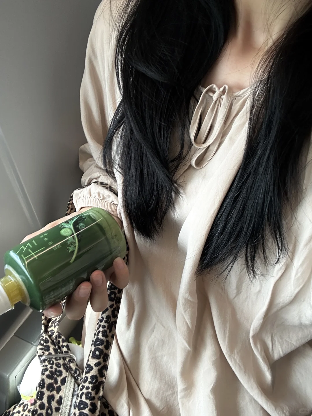 真的不建议坐高铁的时候喝这个