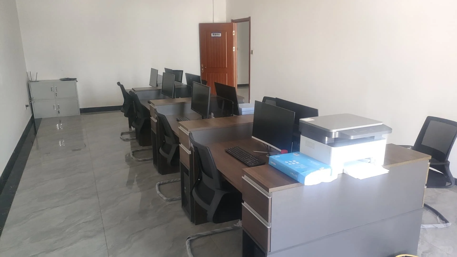 天津鑫源聚钢铁有限公司 - 外贸业务专员