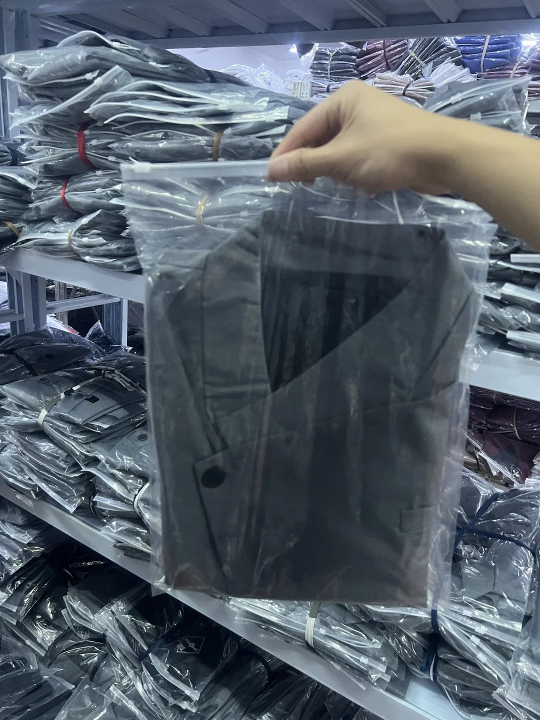 现在做跨境服装还能不能赚钱？