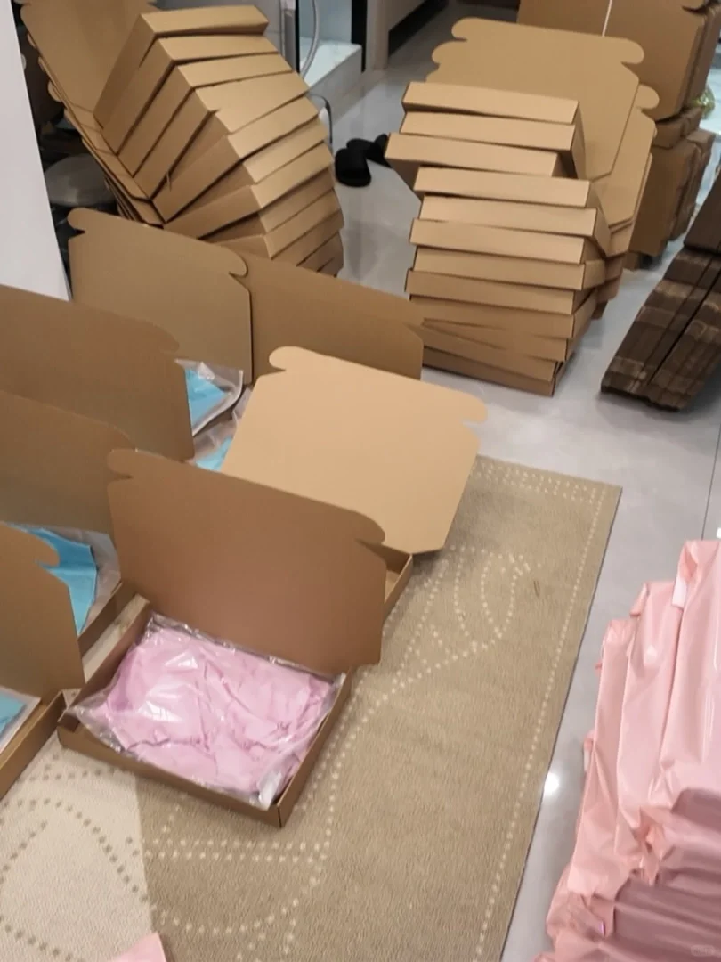 23岁在深圳做服装一年搞到人生第一个100W！