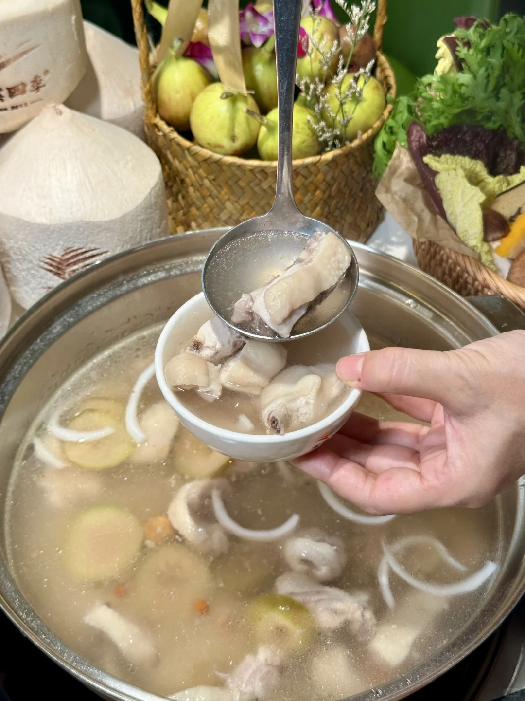 北京!吃到了人生椰子鸡火锅?。。N刷中。。