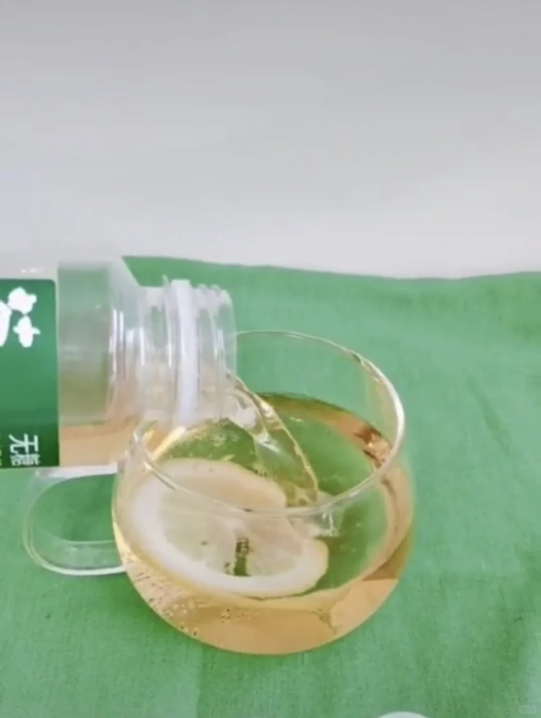 无糖碳酸绿茶，了解一下?‍♀️