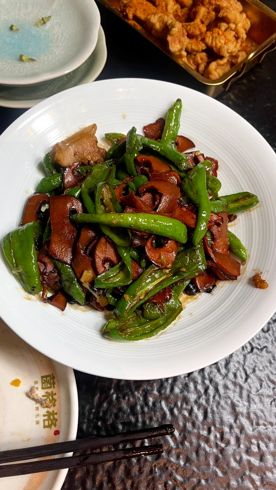 ?菌格格，云南菌菇火锅