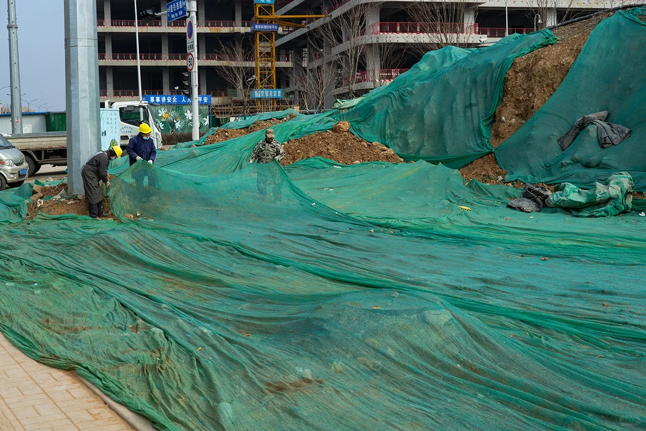 春节前工地防尘裸土全覆盖