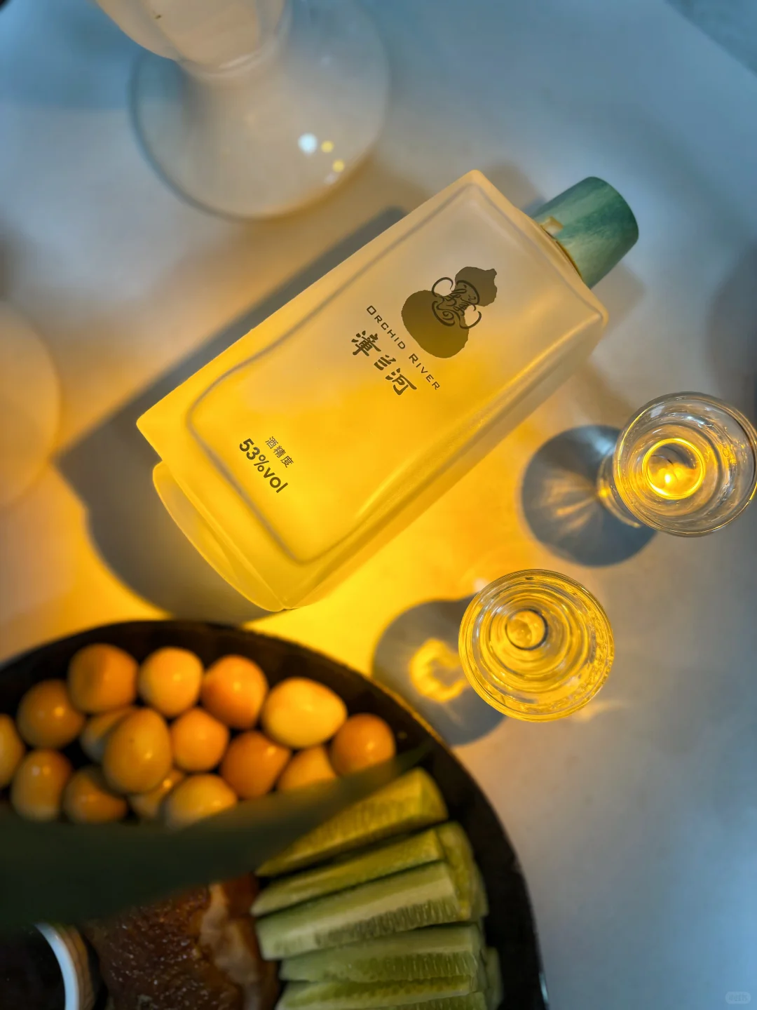 周四晚，此刻。