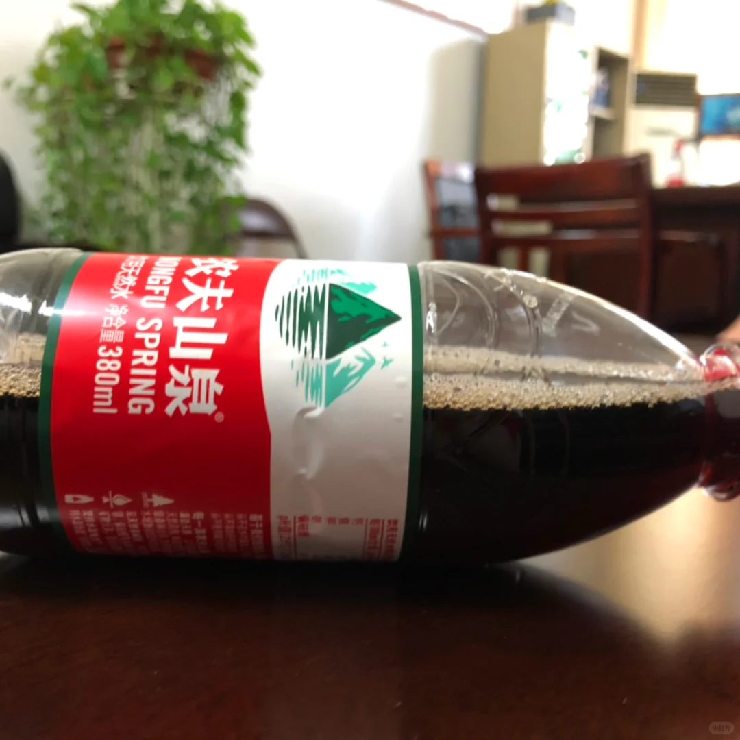 可乐？不，是日式流行茶饮料喔