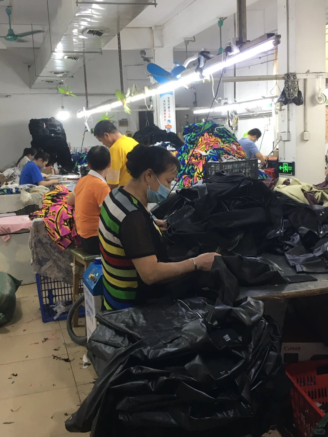 搞服装真的非常累 但是爆了一个款很快翻身