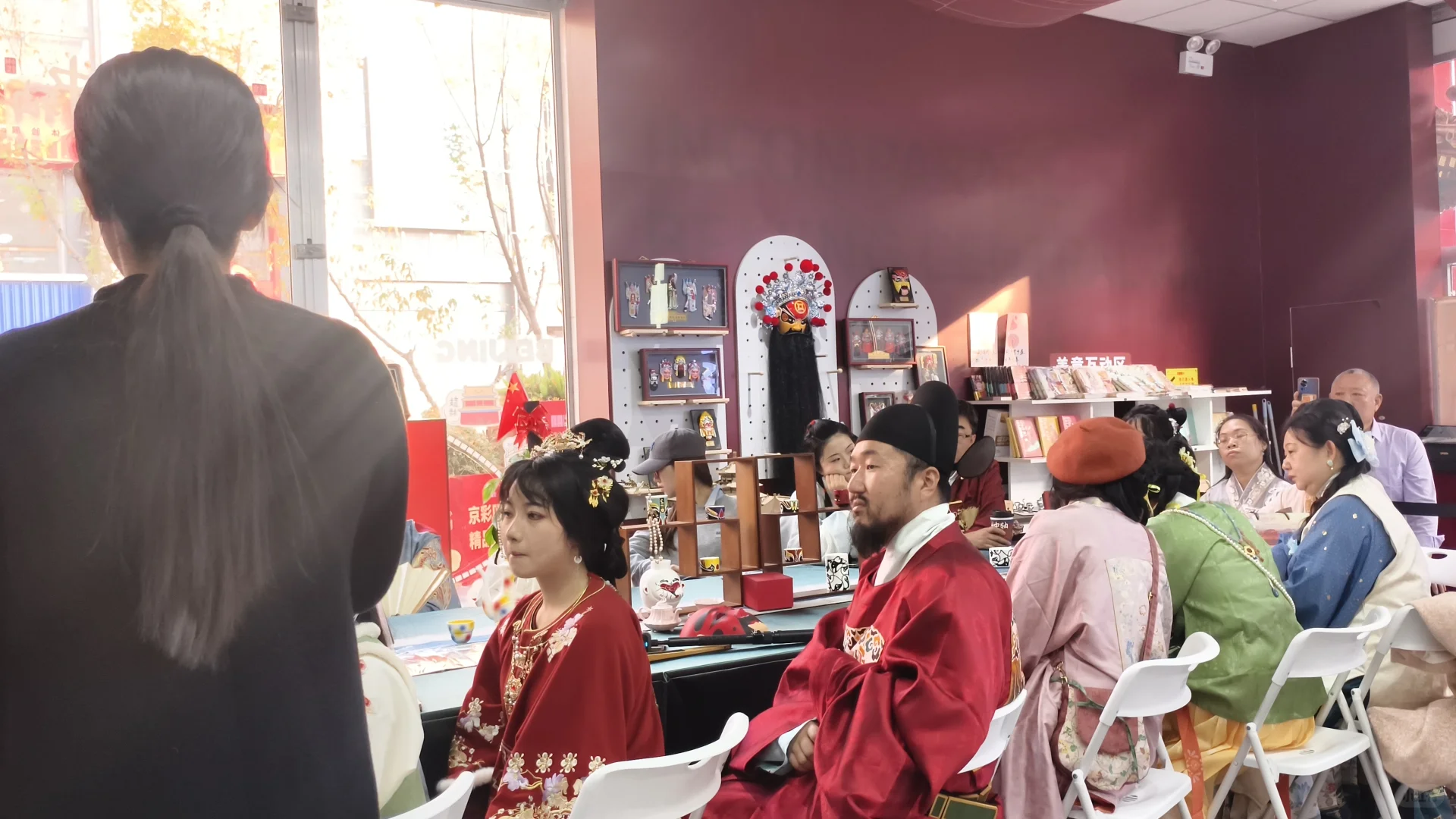 妈呀！这不是中式赛博朋克吗??