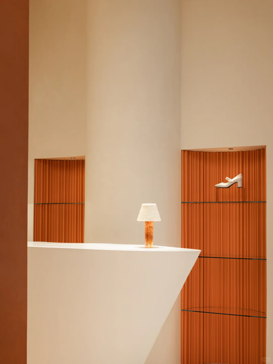 我们在南京德基落地作品：苏茵茵华南首店