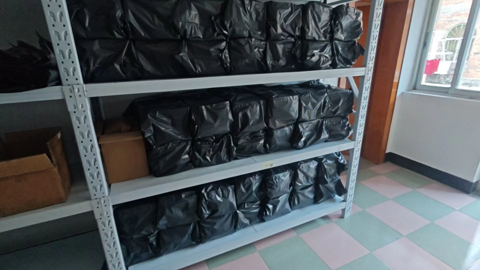 专业帽绣工厂，一个也接