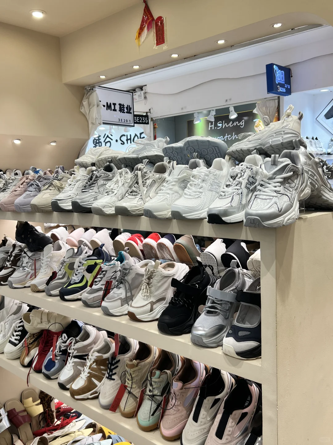 今年夏天超爱的鞋子?！?