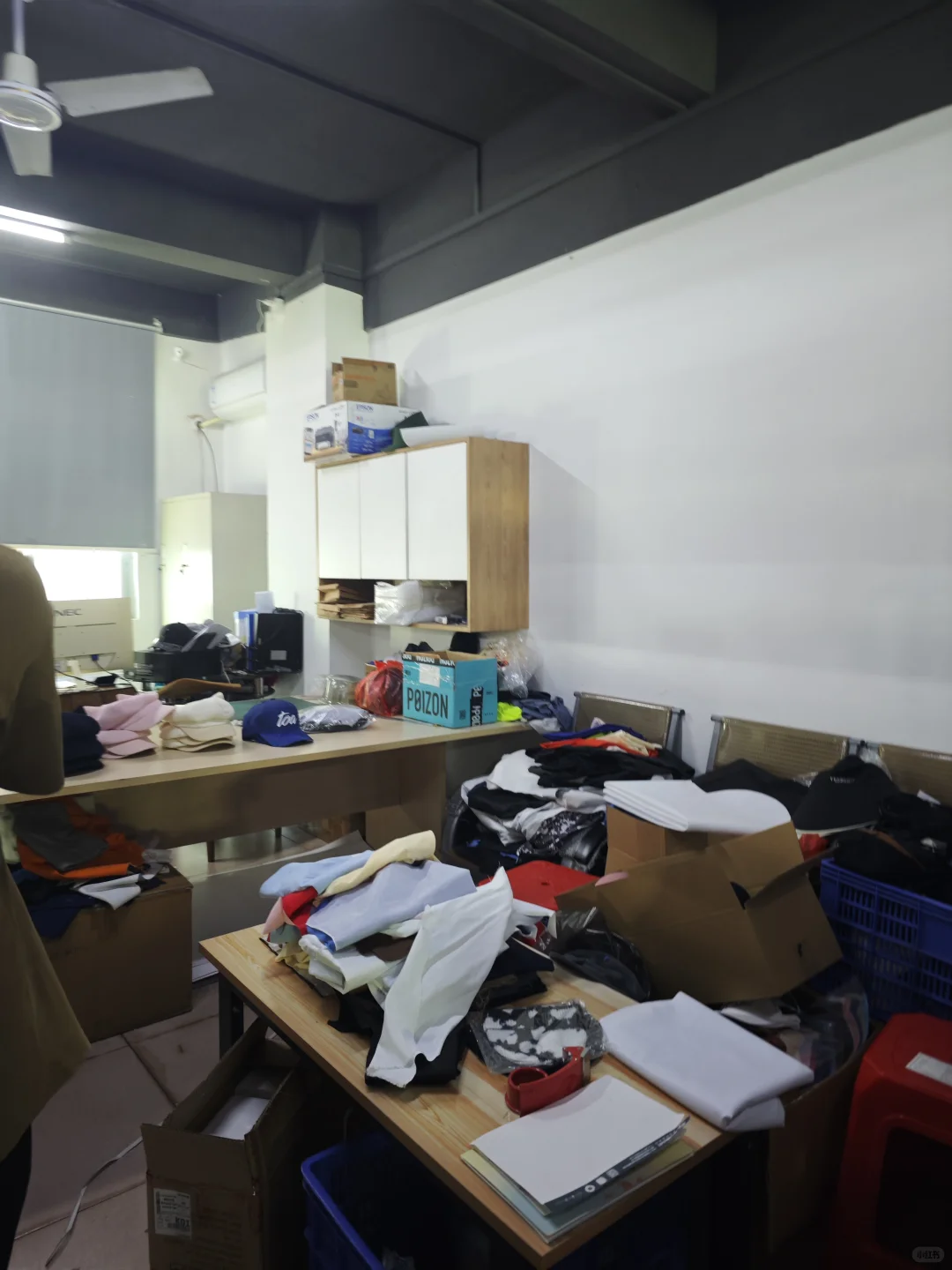 帽子主打“小单快反与灵活定制