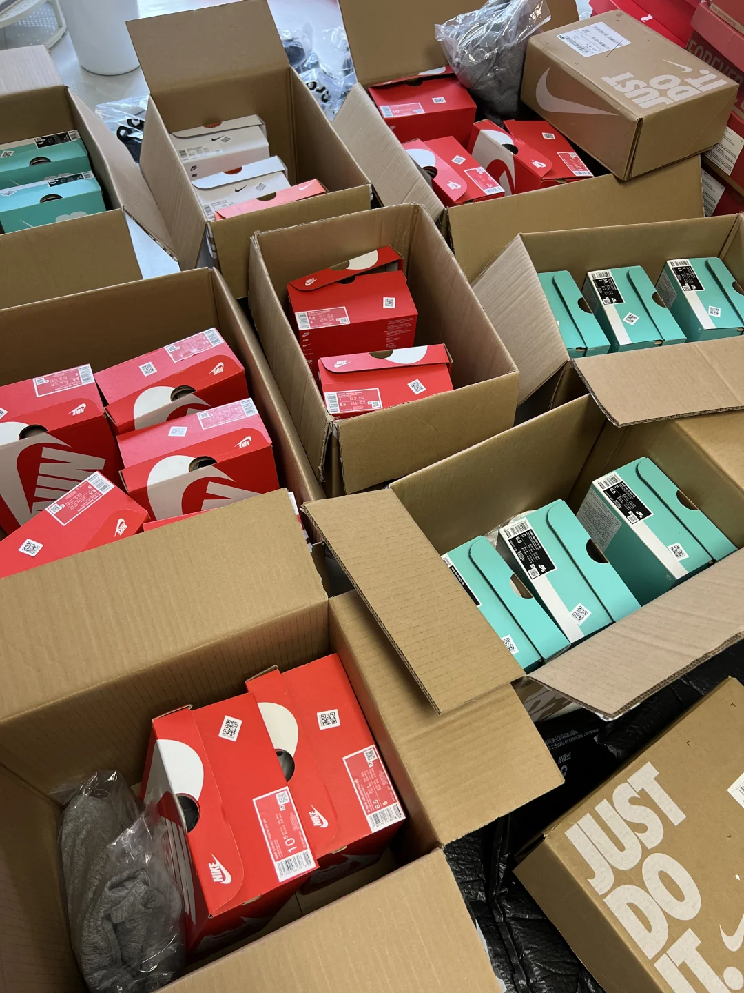 「球鞋搬砖半年赚了5W+!」学生党／打工人必看