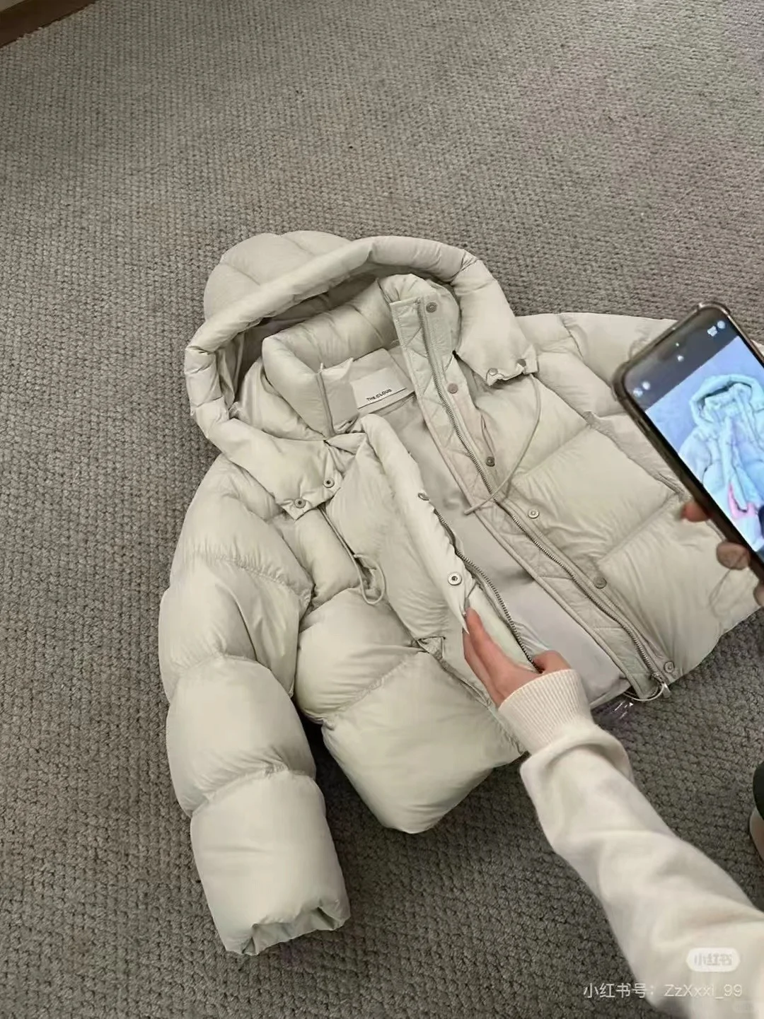 火爆?2025年的泡芙款羽绒服面料