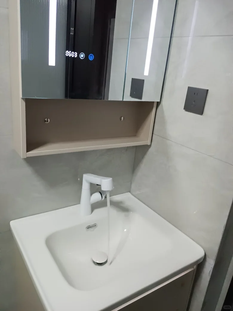 ✨智能浴室柜，省心又省力！