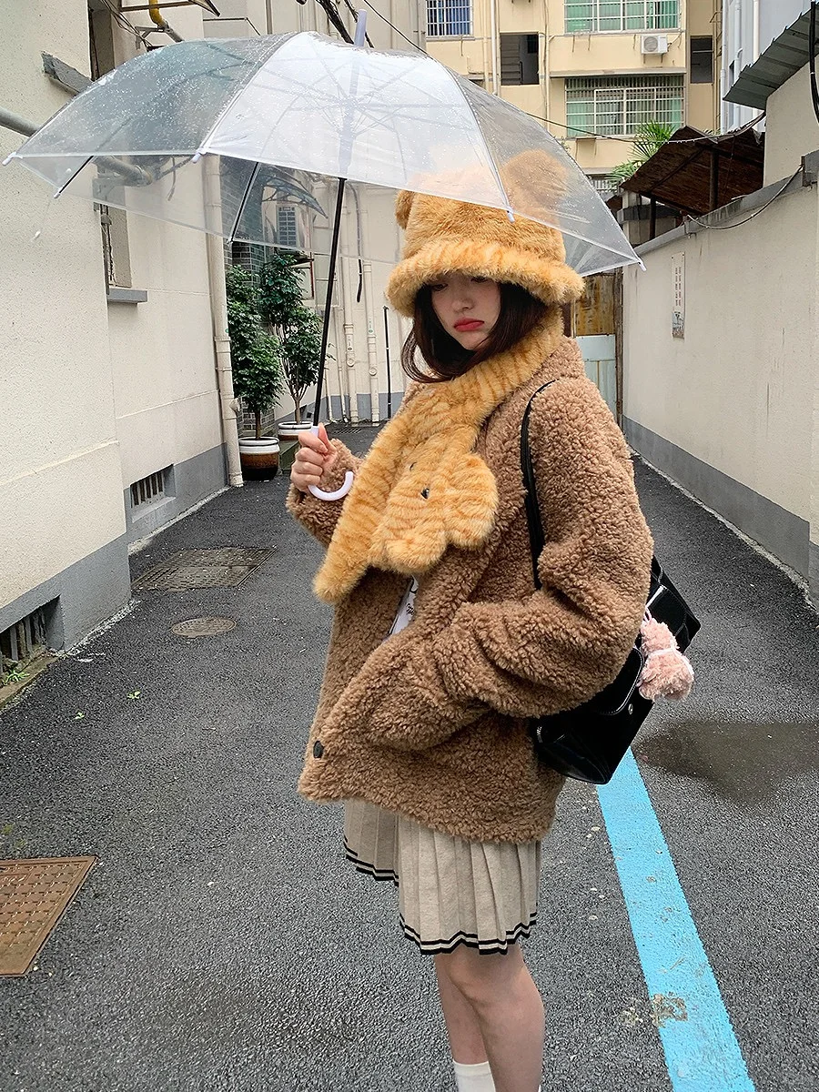 厂家生产加工各种冬款毛绒帽子