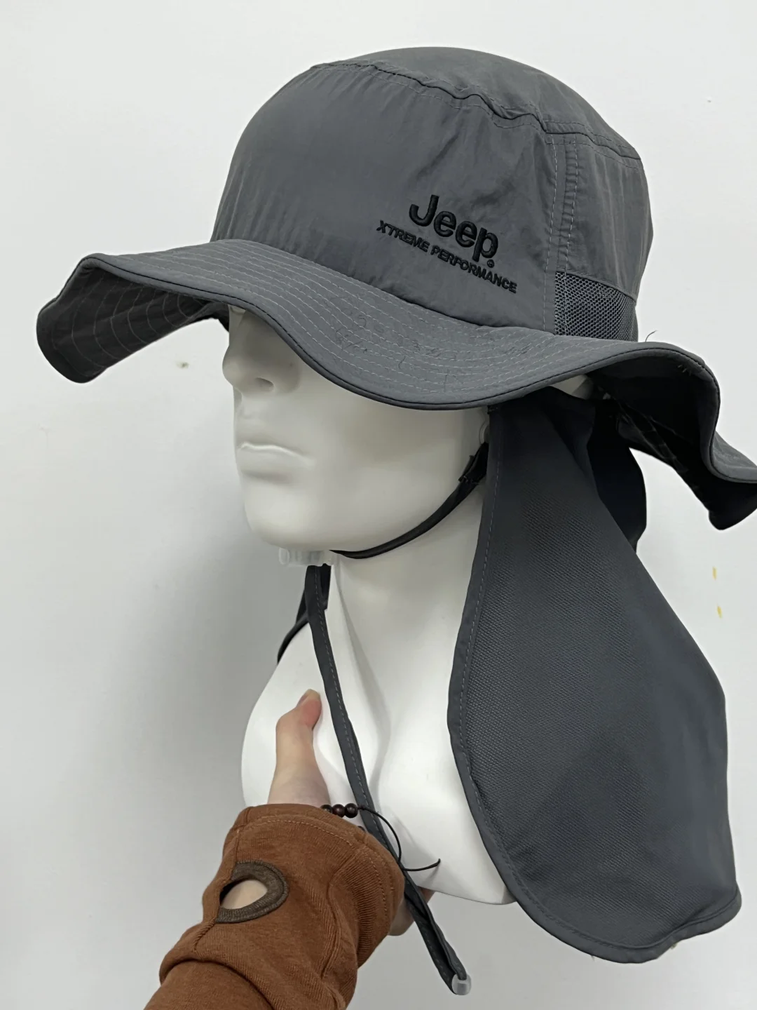 ?‍♀️70后老阿姨退休创业｜开了个帽子厂?