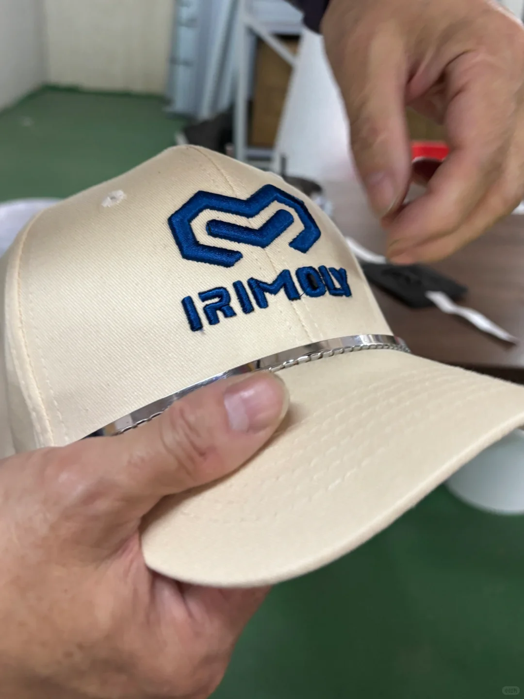 论一顶立体刺绣的帽子是如何诞生的?