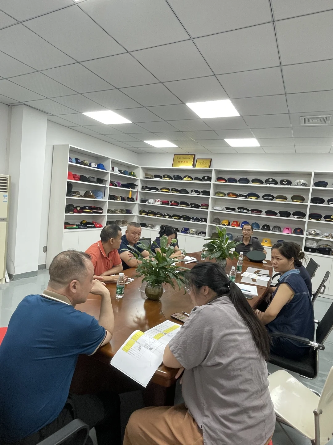 星际帽业：帽子界 “联合国” 全帽款搞定