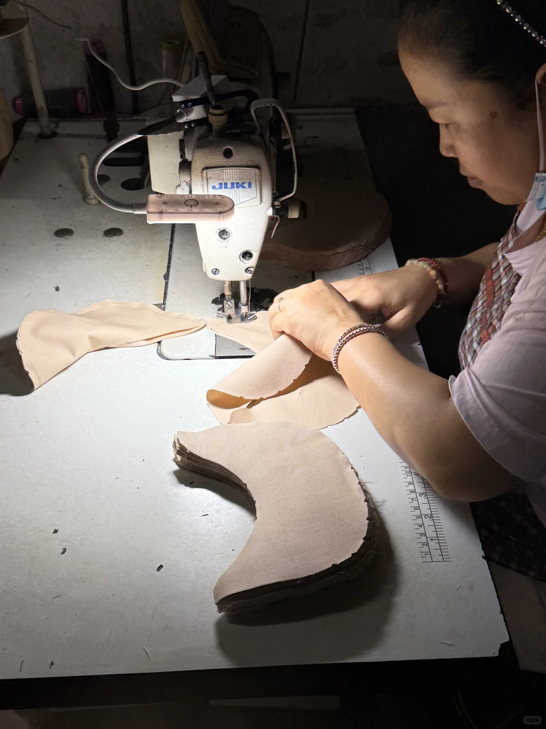 帽子厂二代“破圈”！跳过中间商?