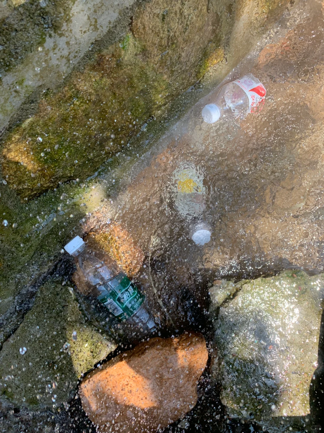 去郊区，一定要打甘甜的天然山泉水?回来