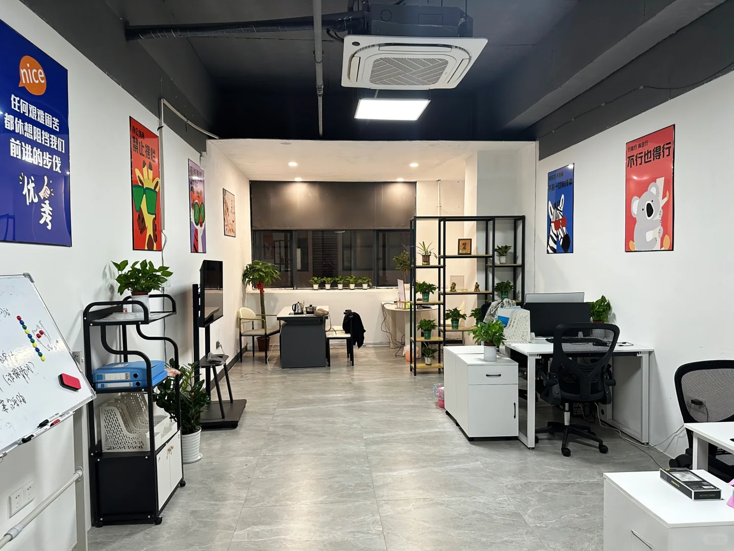 招聘外贸业务员???