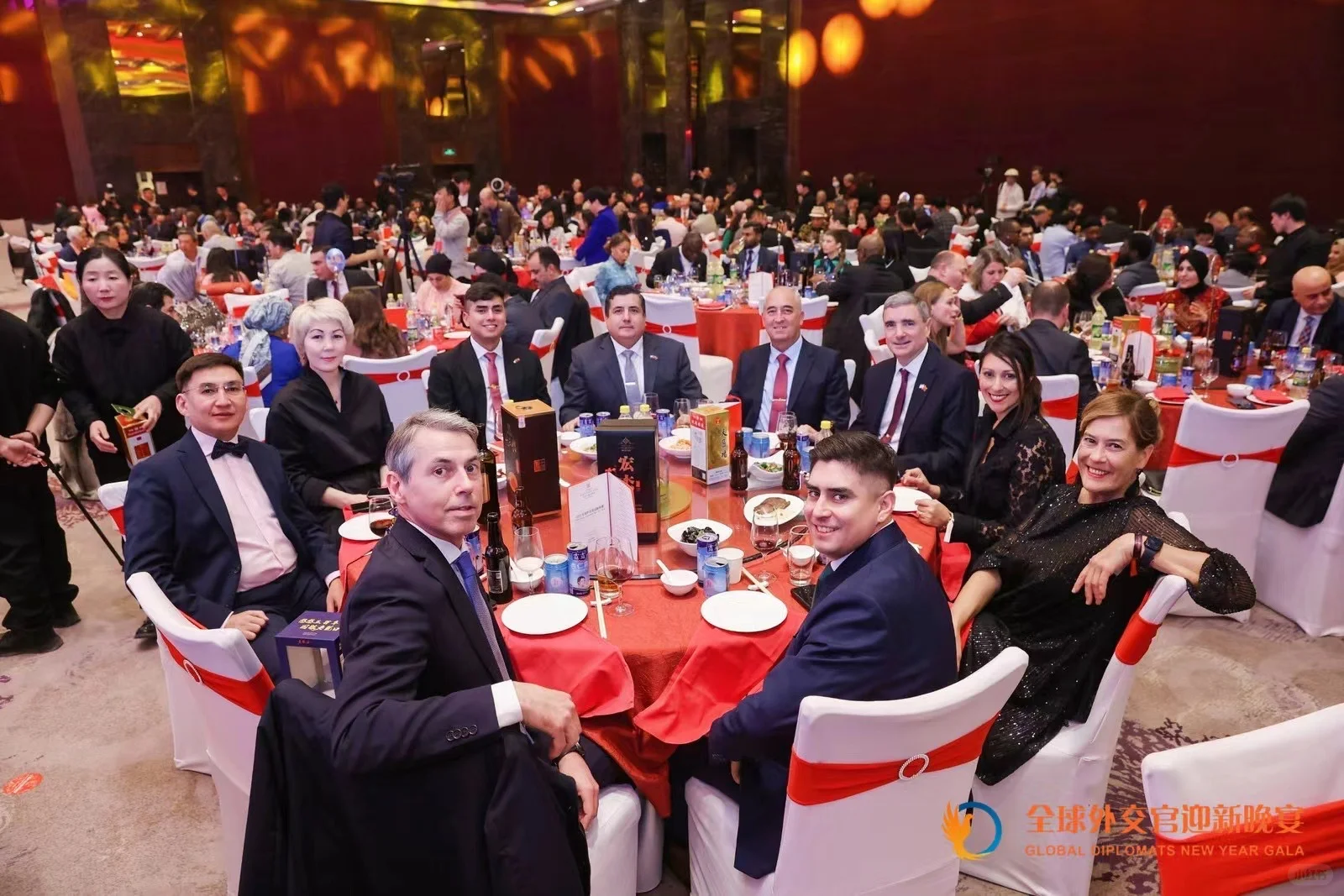 招募商业合作，开启全球外交官晚宴！