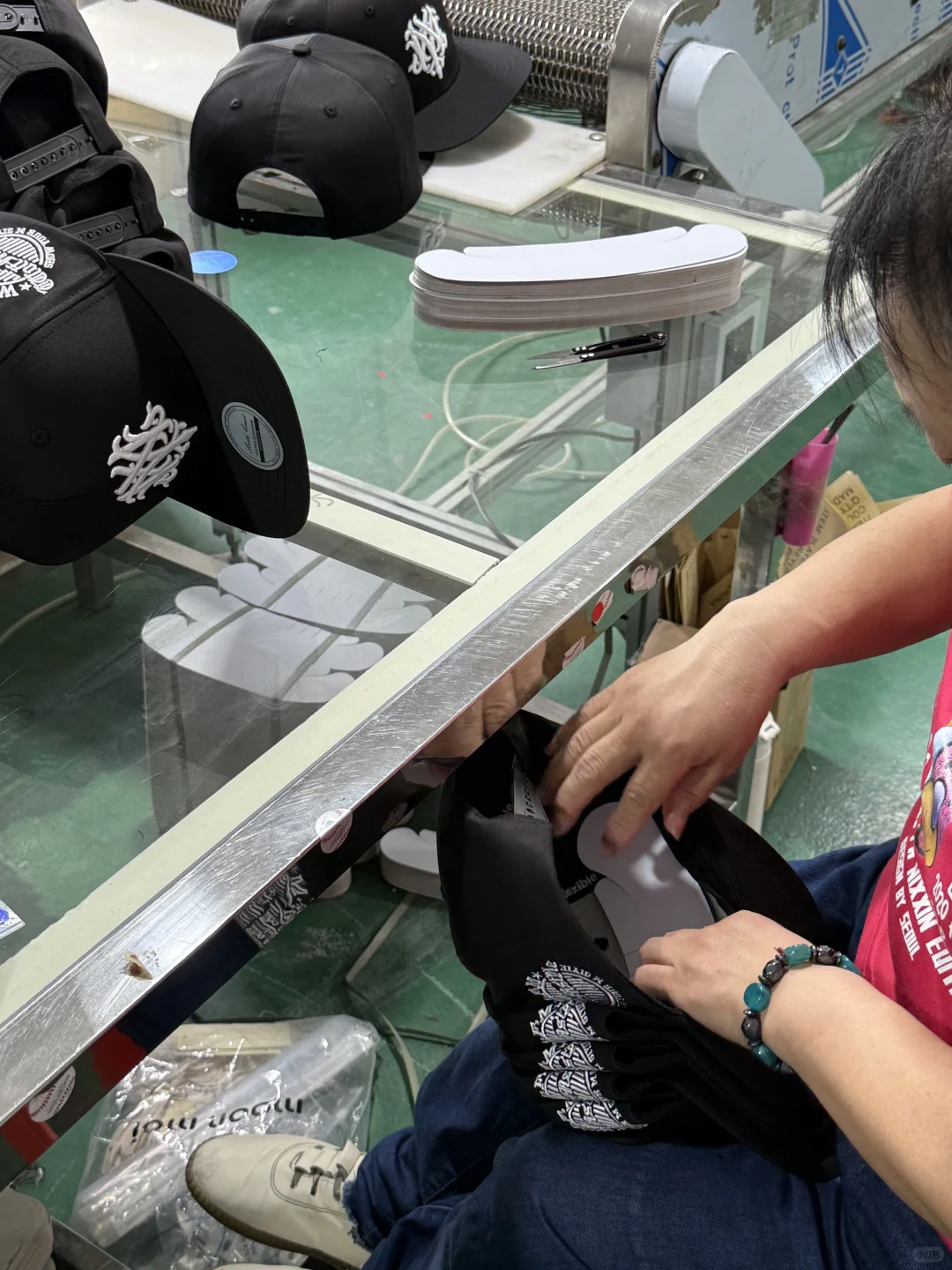 厂二代接班!想做帽子的潮牌主理人赶紧来?