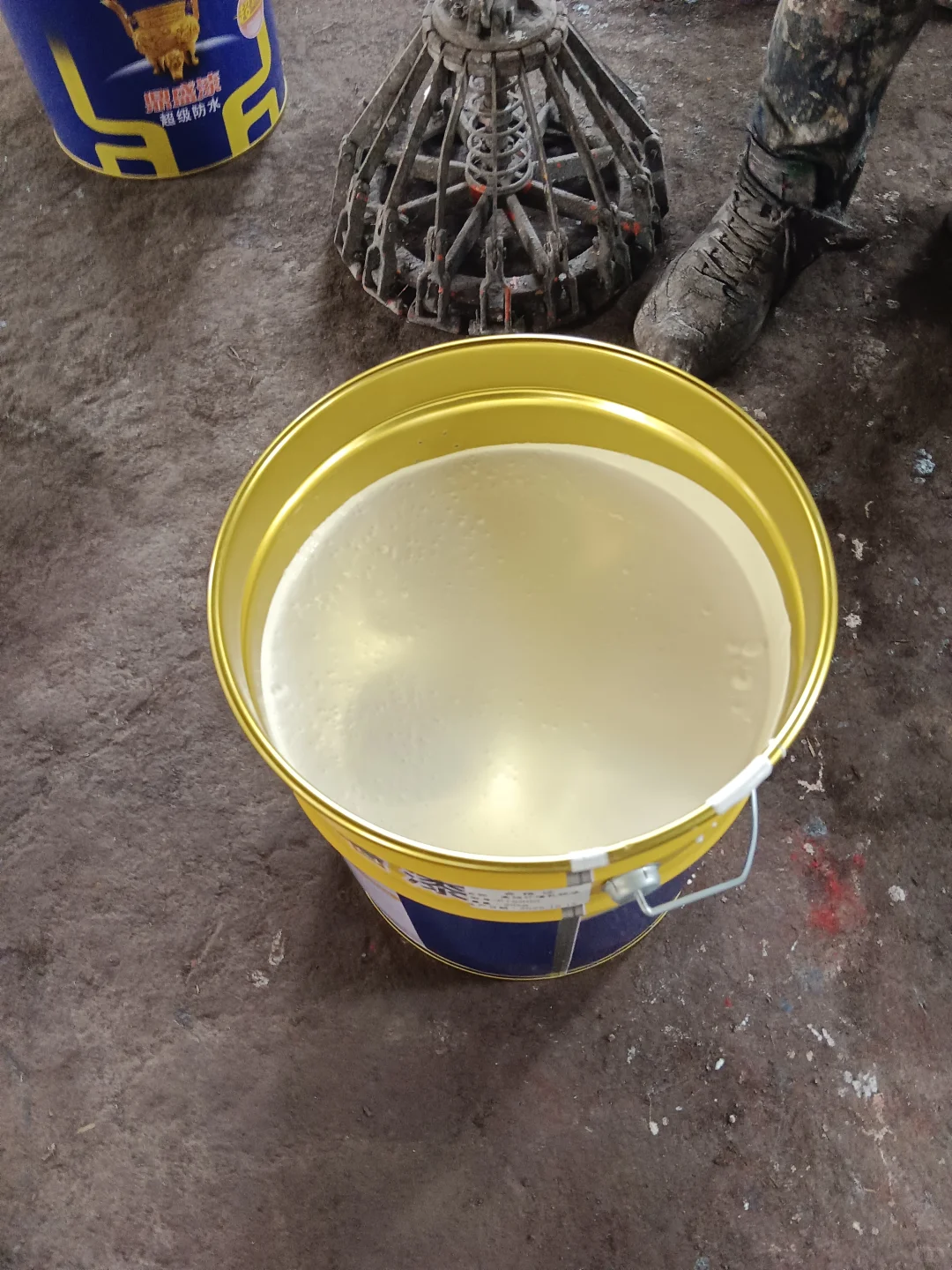 乳胶漆找到源头工厂是多么爽