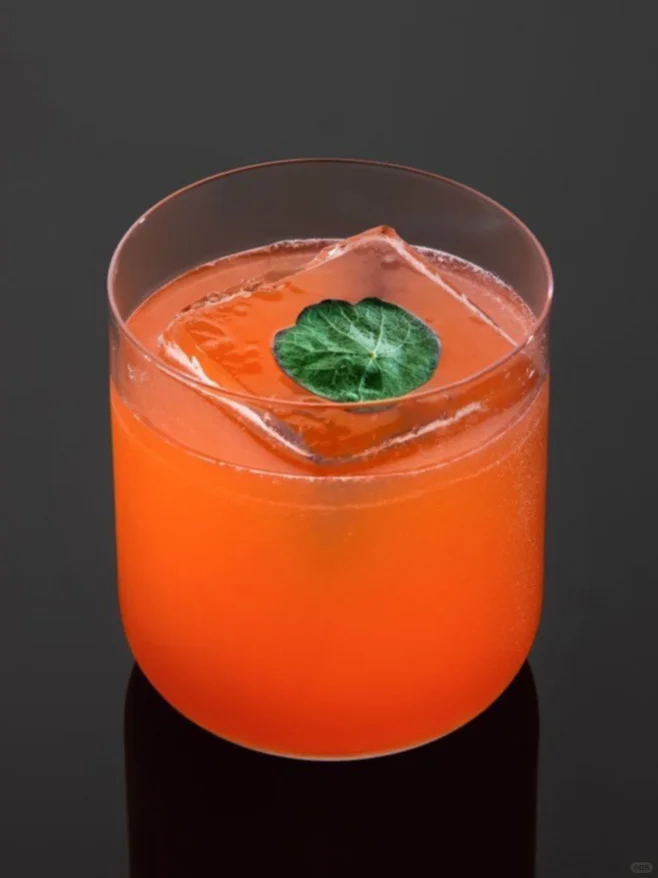 简单即是美好：鸡尾酒文化的现代趋势