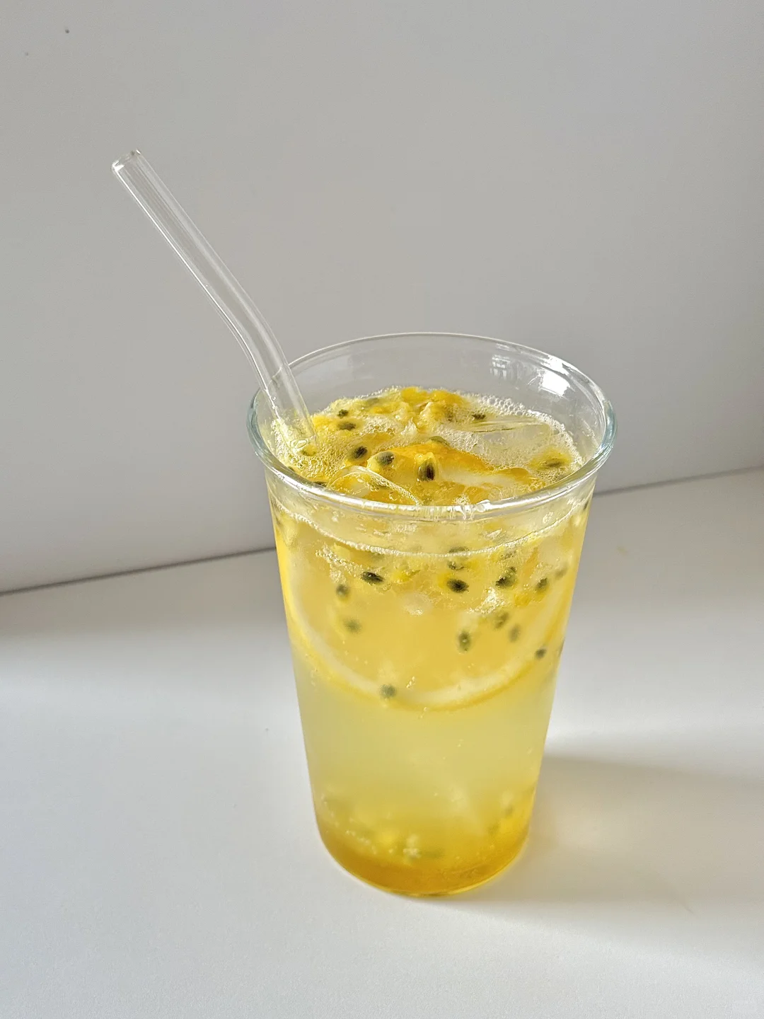 夏日美白水：柠檬百香果气泡水！