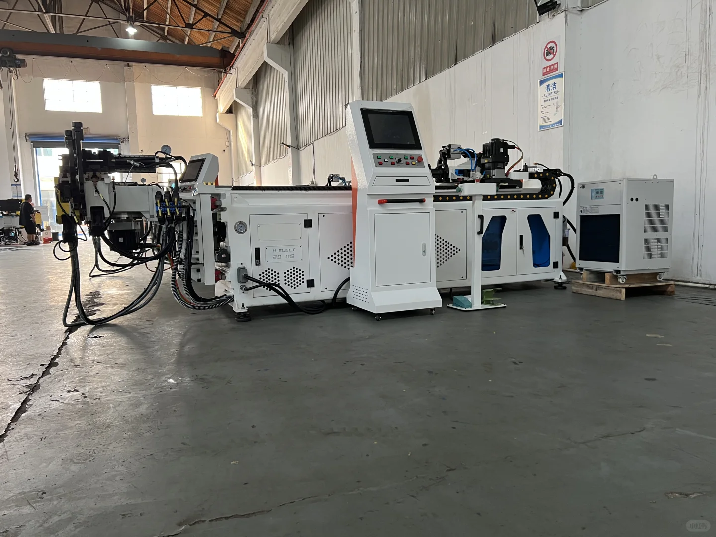 震惊！这家数控弯管机企业为何突然宣布直销