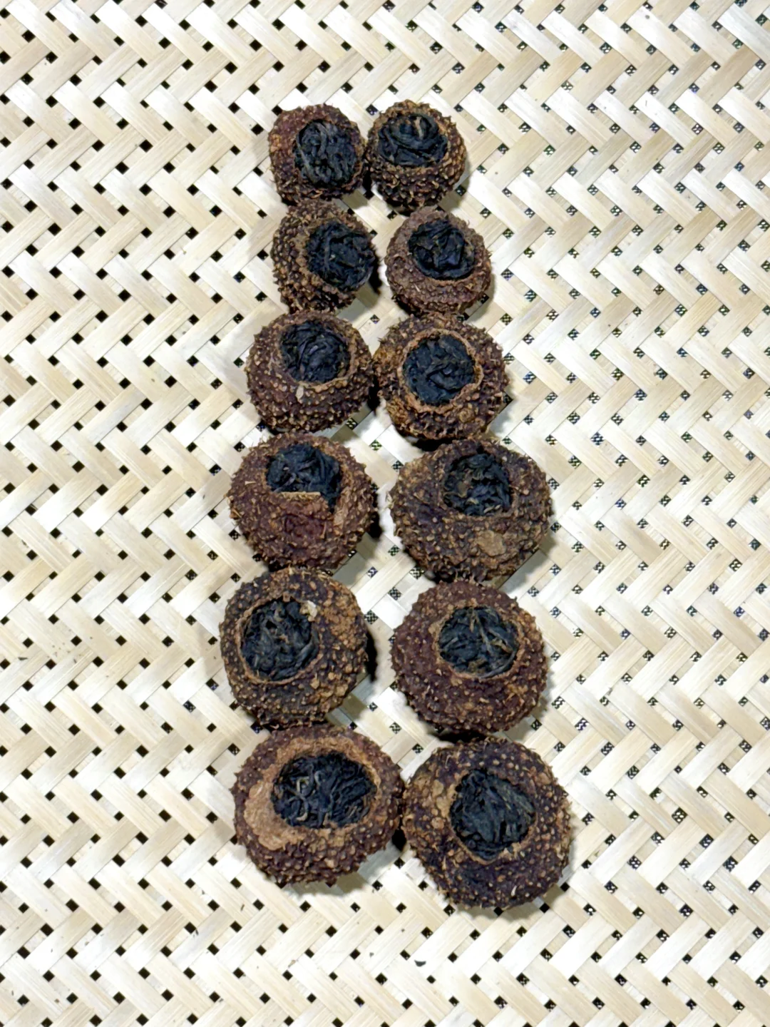 虽然颜色黑，但是维C爆棚！板栗香型