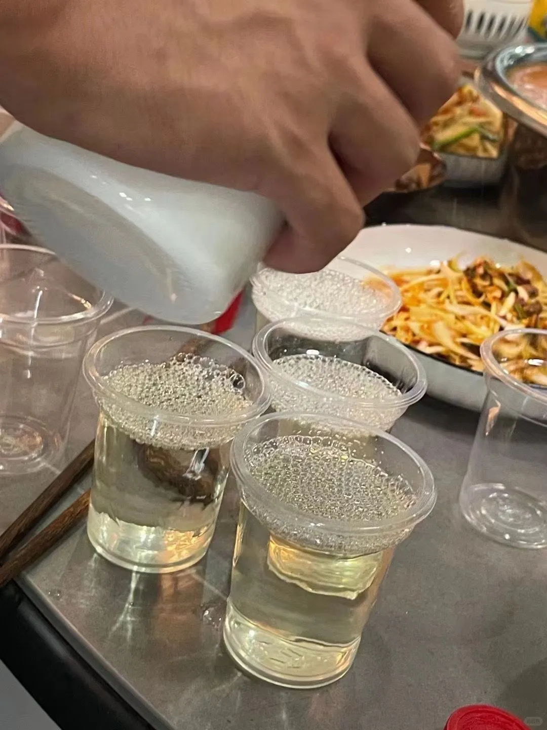 小白瓶带红绳，53°酱香型