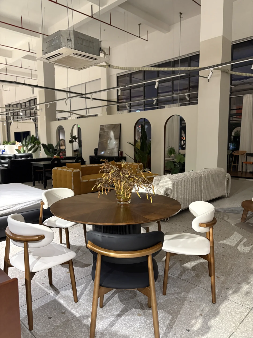 离谱！！桂林3千平超小众家居馆！！比宜家好逛