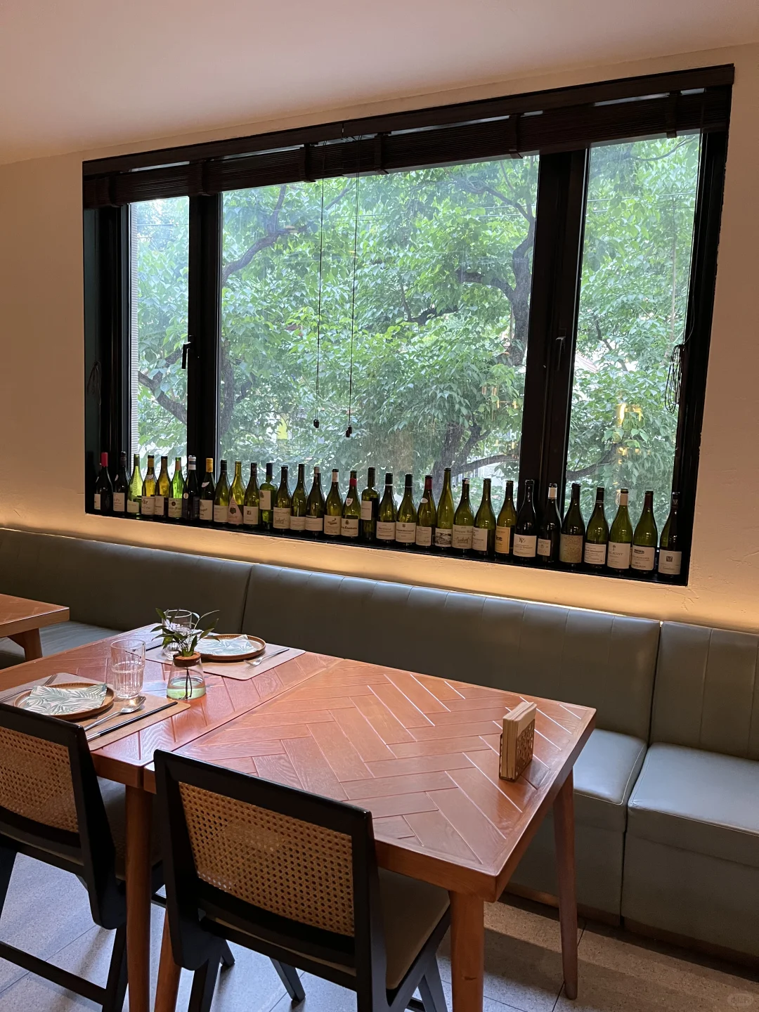 95后卖葡萄酒创业的一天?