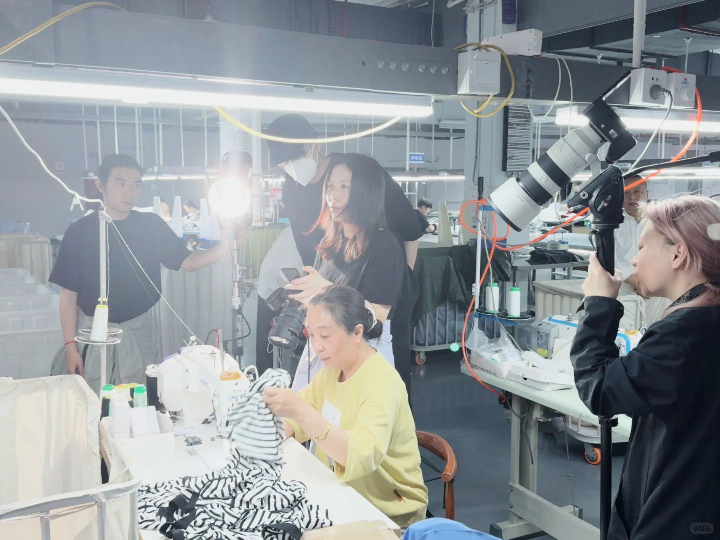 来伊芙丽工厂拍针织制作工序啦～