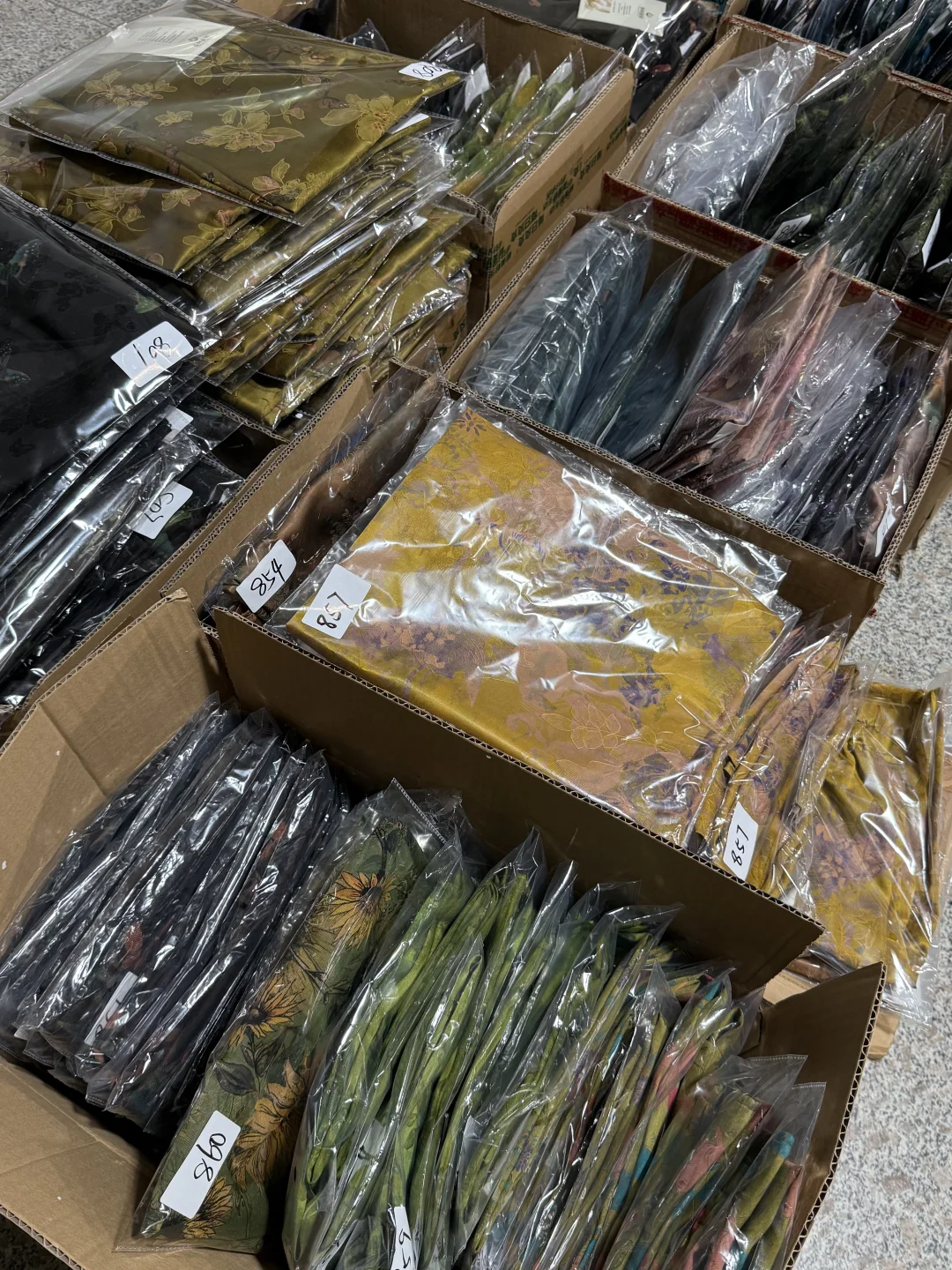 香云纱工厂?逛到腿软…