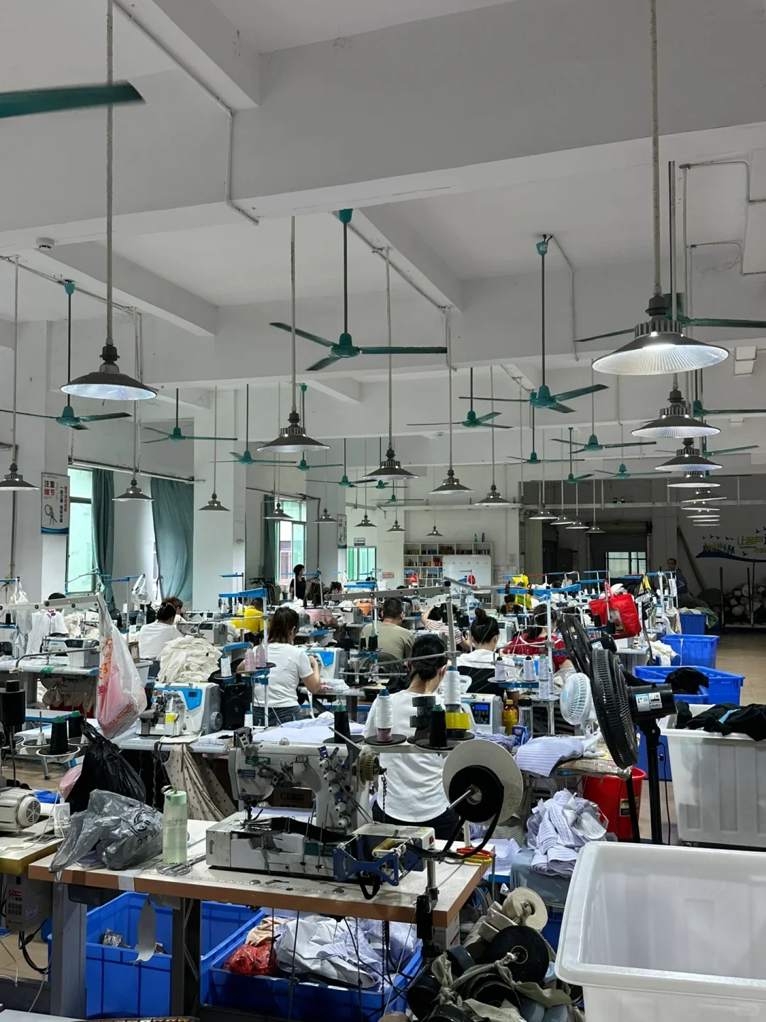 恭喜你找到一家小批量服装厂、小单定制10起