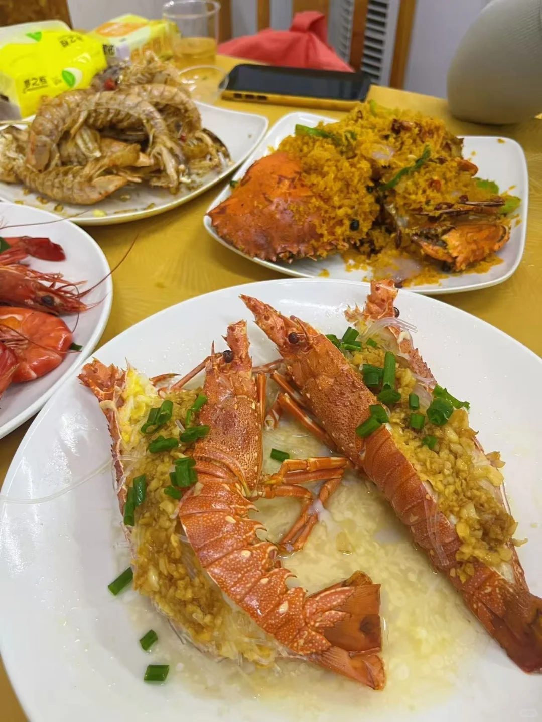 10月来北海旅游，吃海鲜就来市场买海鲜加工