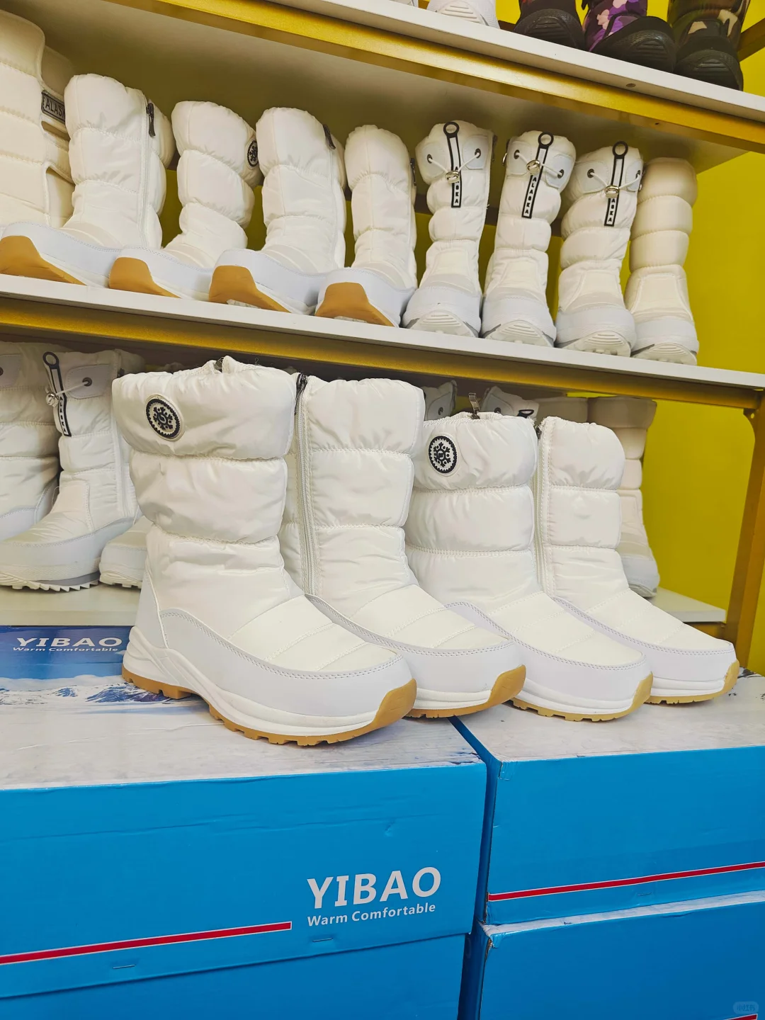 别看价格便宜，穿上脚真暖！