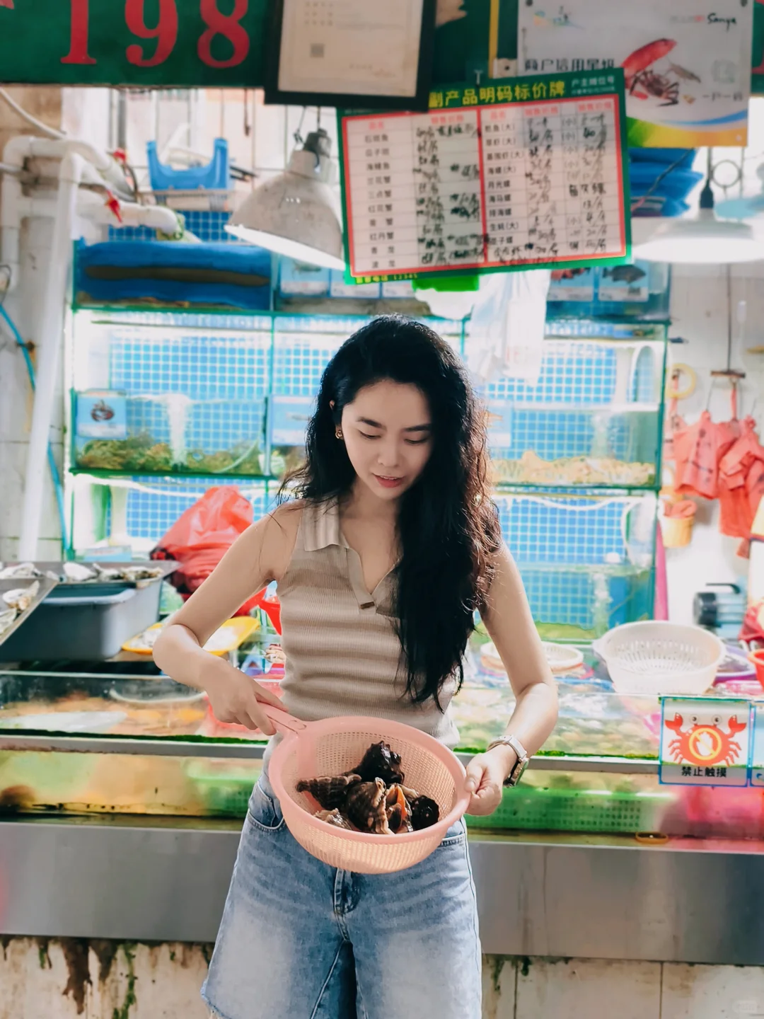 在三亚!跟着本地人这样吃海鲜便宜又新鲜!